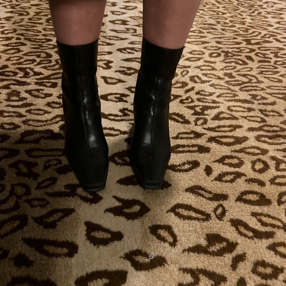 Sergio Rossi Vintage Square Toe Leather Ankle Boots - Picture 2 of 9